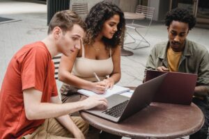 Važnost timskog rada u postizanju ciljeva - sinergija za uspjeh