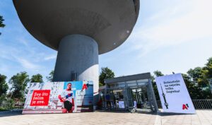 A1 - prijenosna TV usluga s više od 220 kanala 1 A1 - prijenosna TV usluga s više od 220 kanala
