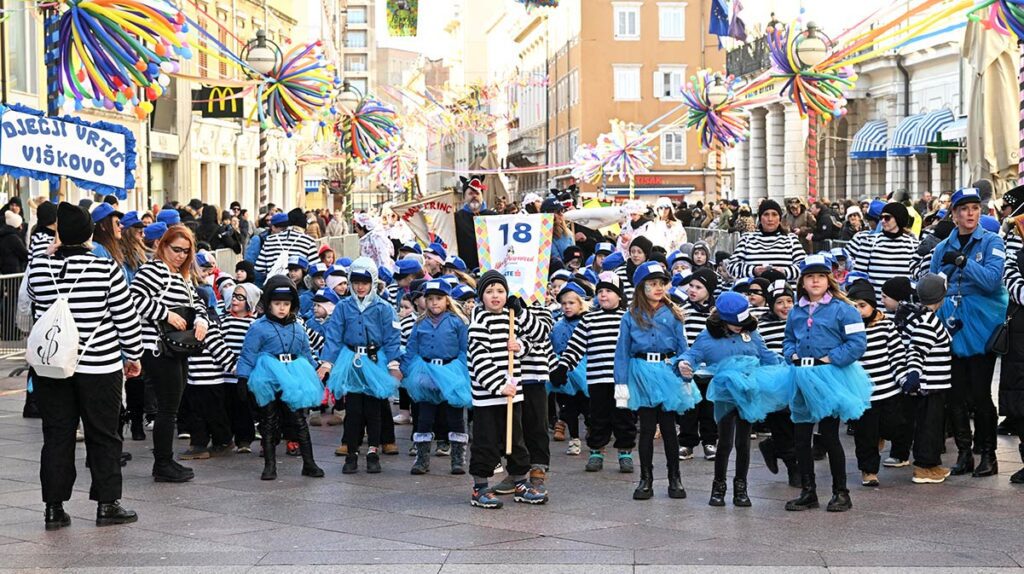 Dječja karnevalska povorka okupirala riječki Korzo