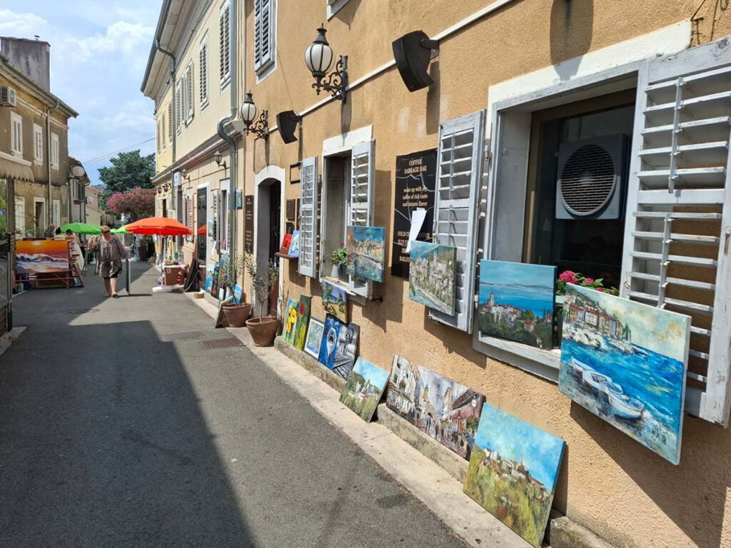 Trsat ponovno oživio uz 33. likovnu izložbu "Pul Kaštela"