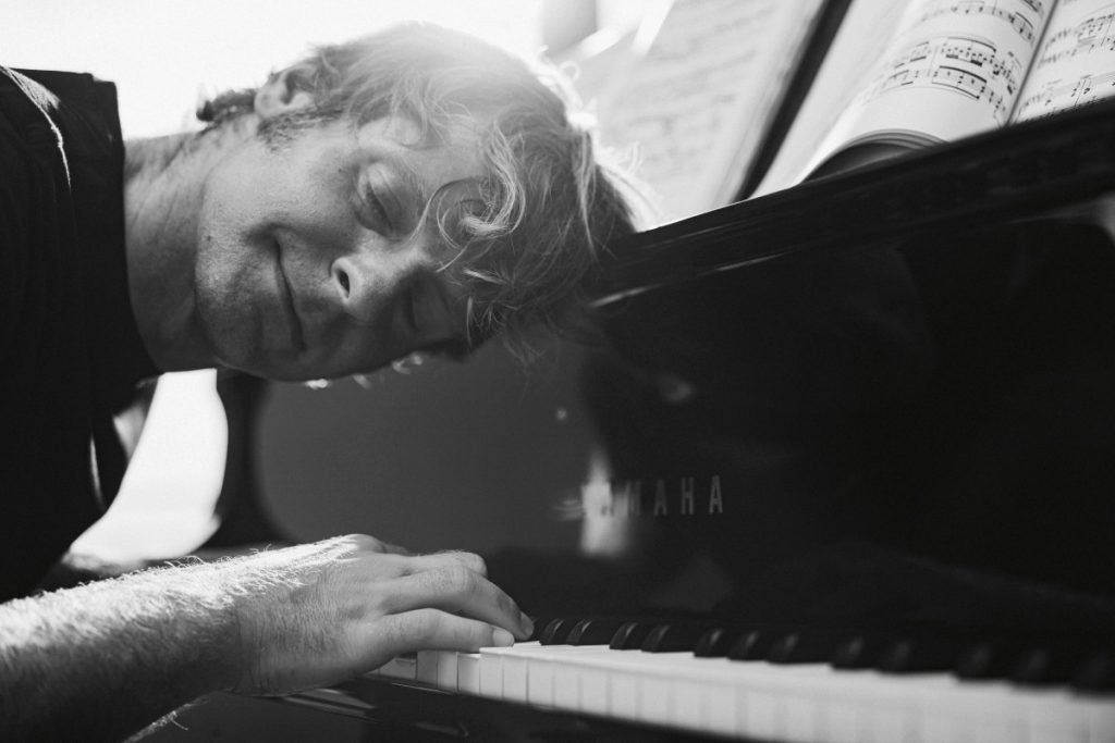 Zvjezdan Ružić 14. kolovoza na Ljetnoj pozornici u Opatiji 1 Zvjezdan Ružić 14. kolovoza na Ljetnoj pozornici u Opatiji