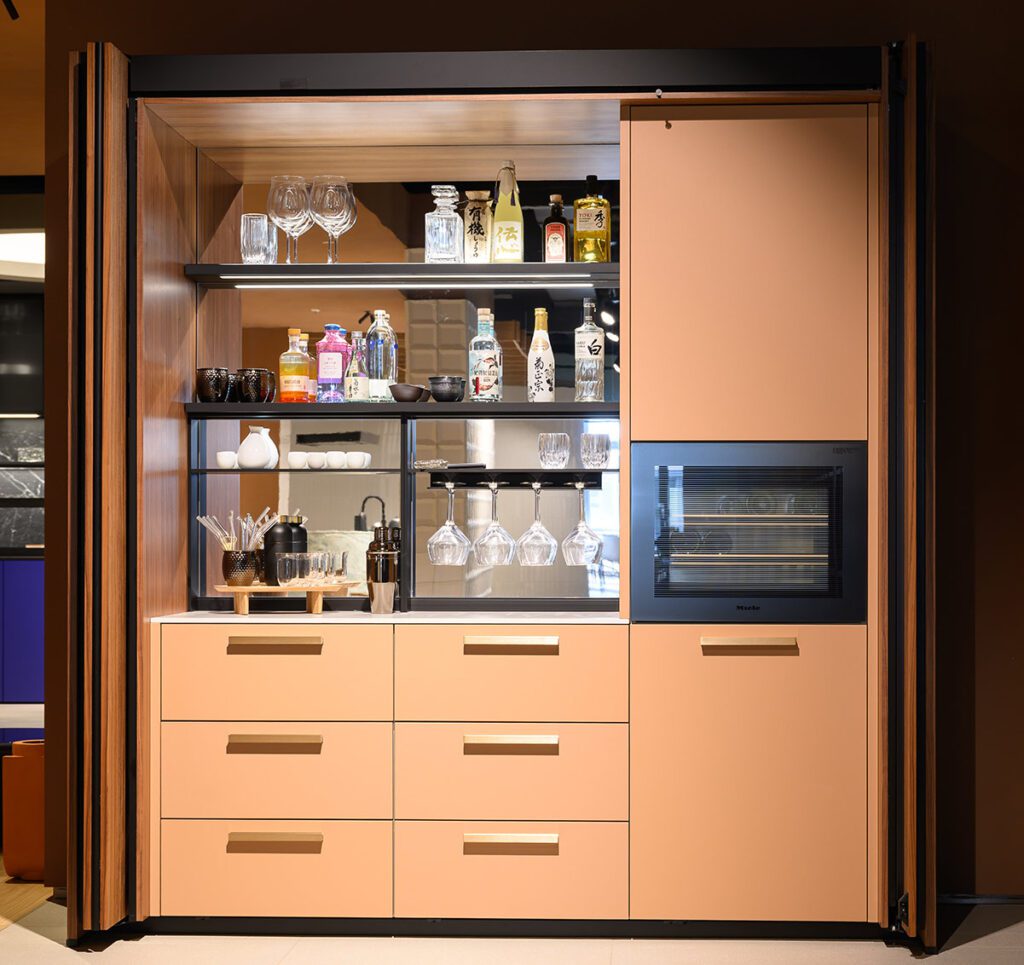 Neočekivan trend – linoleum kuhinje sjajno izgledaju i služe 2 Neočekivan trend – linoleum kuhinje sjajno izgledaju i služe