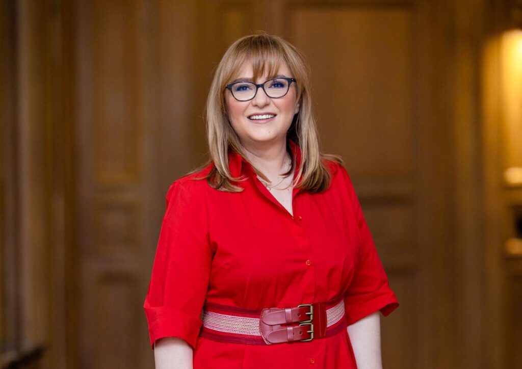 Zašto je budućnost komunikacija (i dalje) ženskog roda? 2 Zašto je budućnost komunikacija (i dalje) ženskog roda?