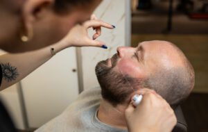 Zaboravite britvu! Brada se može srediti i koncem? 3 Zaboravite britvu! Brada se može srediti i koncem?